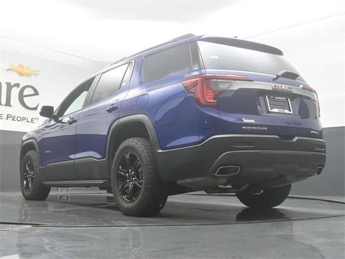 2023 GMC Acadia AT4