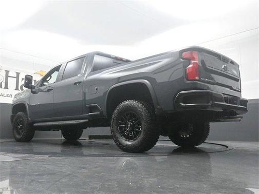 2025 Chevrolet Silverado 2500 ZR2