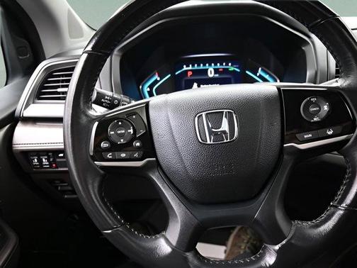 Crystal Black Pearl 2019 Honda Odyssey EX-L