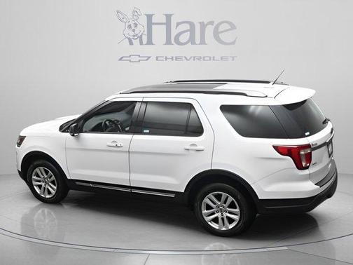 Oxford White 2019 Ford Explorer XLT