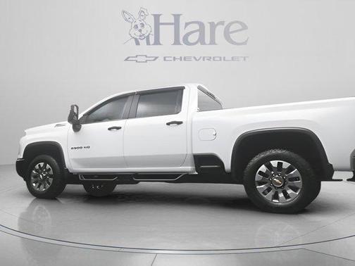 Summit White 2025 Chevrolet Silverado 2500 Custom