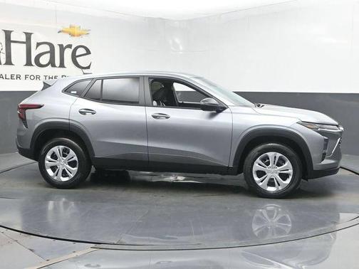 Sterling Gray Metallic 2026 Chevrolet Trax LS