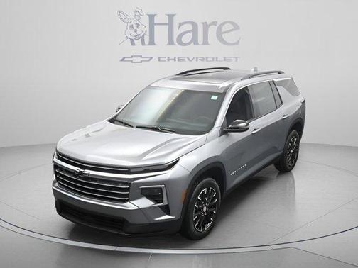 Sterling Gray Metallic 2026 Chevrolet Traverse LT