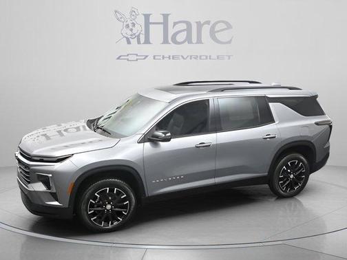 Sterling Gray Metallic 2026 Chevrolet Traverse LT