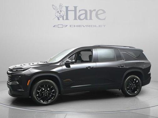 Mosaic Black Metallic 2026 Chevrolet Traverse LT