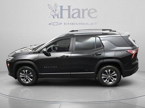 Mosaic Black Metallic 2026 Chevrolet Equinox LT