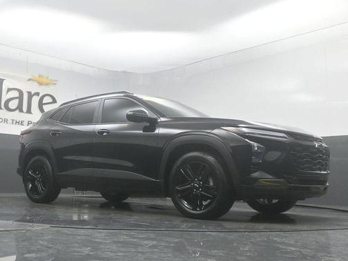 Mosaic Black Metallic 2025 Chevrolet Trax ACTIV