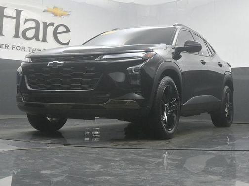 Mosaic Black Metallic 2025 Chevrolet Trax ACTIV