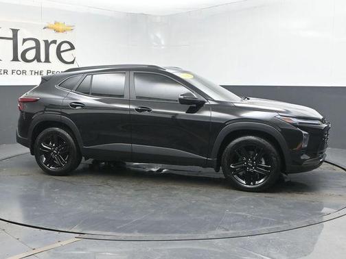 Mosaic Black Metallic 2025 Chevrolet Trax ACTIV