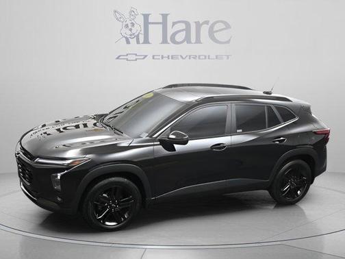 Mosaic Black Metallic 2025 Chevrolet Trax ACTIV