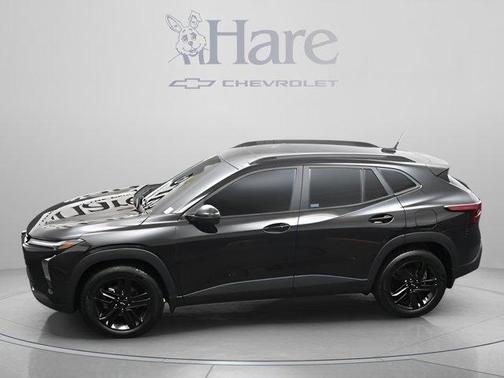 Mosaic Black Metallic 2025 Chevrolet Trax ACTIV