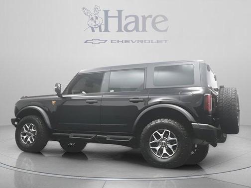 Shadow Black 2024 Ford Bronco Badlands