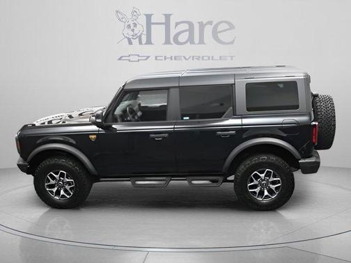 Shadow Black 2024 Ford Bronco Badlands