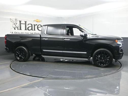 Black 2024 Chevrolet Silverado 1500 High Country