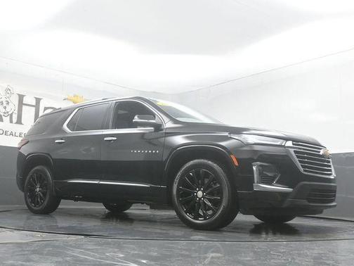 Mosaic Black Metallic 2023 Chevrolet Traverse Premier