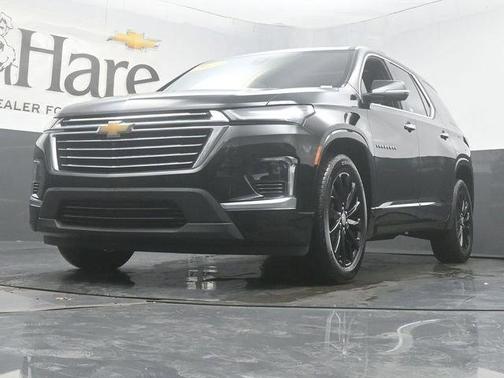 Mosaic Black Metallic 2023 Chevrolet Traverse Premier