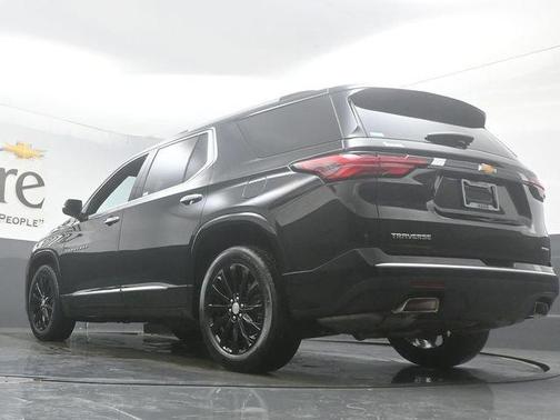 Mosaic Black Metallic 2023 Chevrolet Traverse Premier