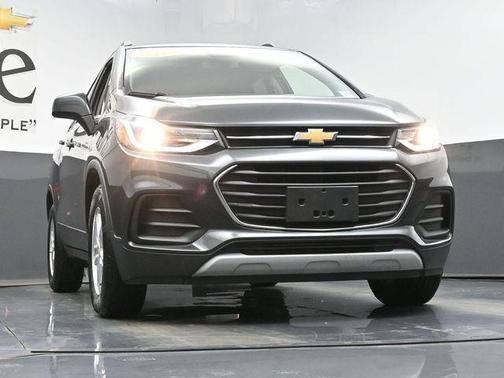 Nightfall Gray Metallic 2017 Chevrolet Trax LT