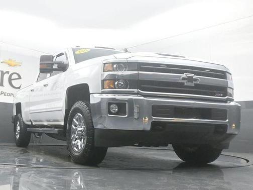 Summit White 2018 Chevrolet Silverado 3500 LT