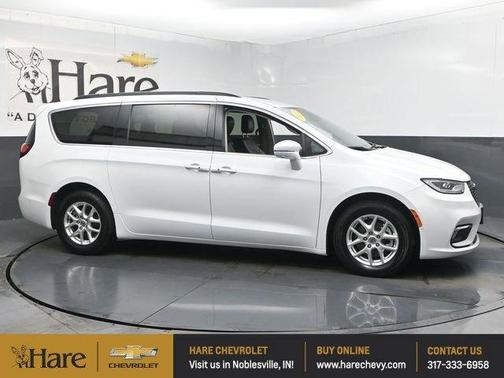 2022 Chrysler Pacifica Touring-L