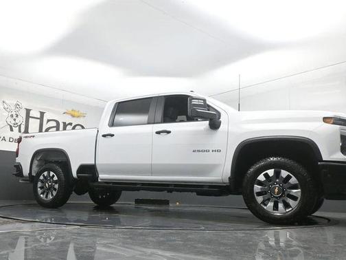 2026 Chevrolet Silverado 2500 Custom