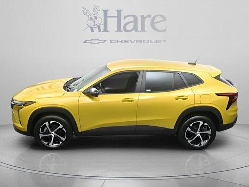 Nitro Yellow 2024 Chevrolet Trax 1RS