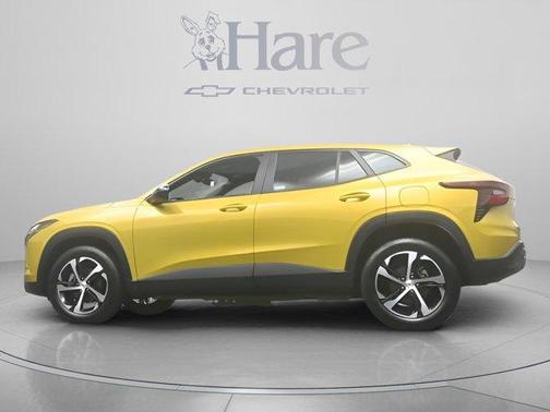 Nitro Yellow 2024 Chevrolet Trax 1RS