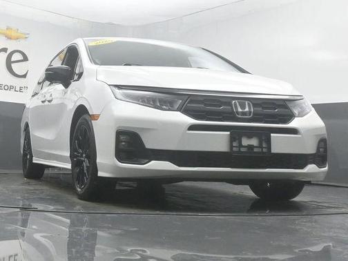Platinum White Pearl 2025 Honda Odyssey Sport-L