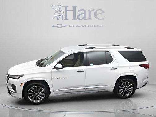 Summit White 2023 Chevrolet Traverse Premier