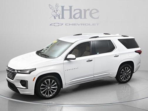 Summit White 2023 Chevrolet Traverse Premier