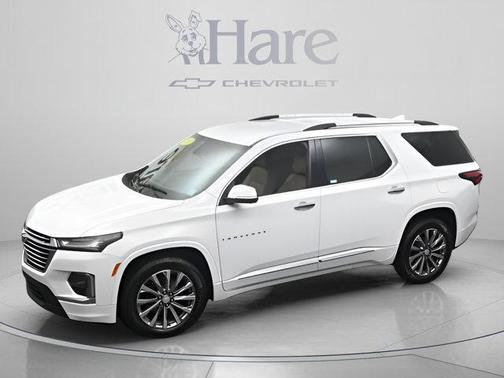 Summit White 2023 Chevrolet Traverse Premier