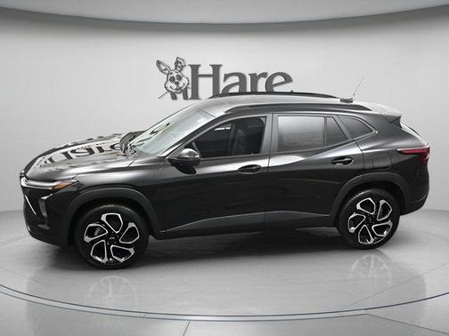 Mosaic Black Metallic 2026 Chevrolet Trax 2RS
