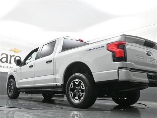 2023 Ford F-150 Lightning XLT
