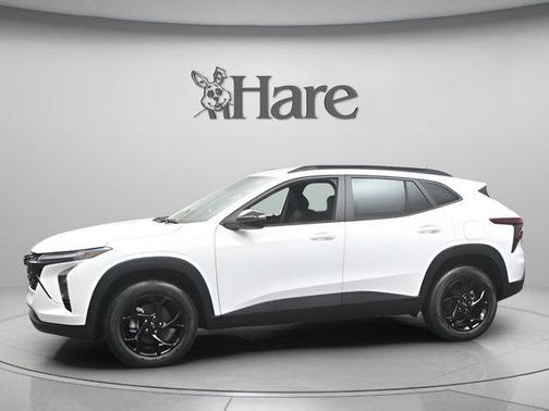 Summit White 2026 Chevrolet Trax LT