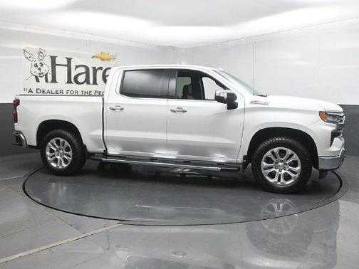 Iridescent Pearl Tricoat 2025 Chevrolet Silverado 1500 LTZ
