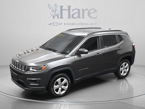 Granite Crystal Clearcoat Metallic 2018 Jeep Compass Latitude