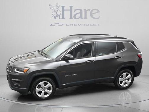 Granite Crystal Clearcoat Metallic 2018 Jeep Compass Latitude