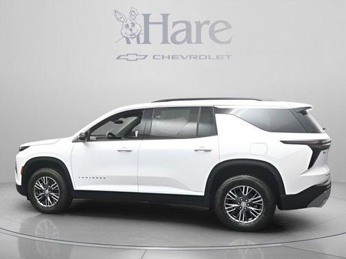 Summit White 2026 Chevrolet Traverse LT