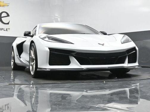 Arctic White 2024 Chevrolet Corvette Z06