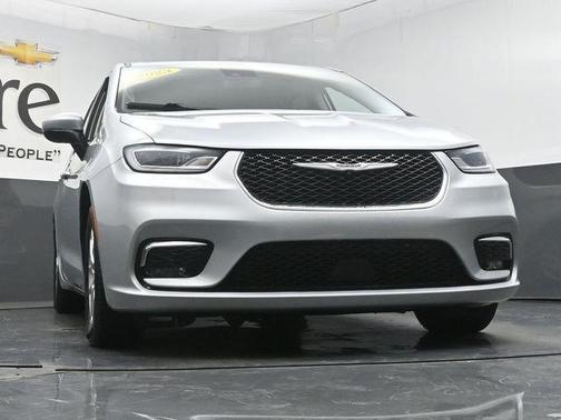 Silver Mist Clearcoat 2023 Chrysler Pacifica Touring-L