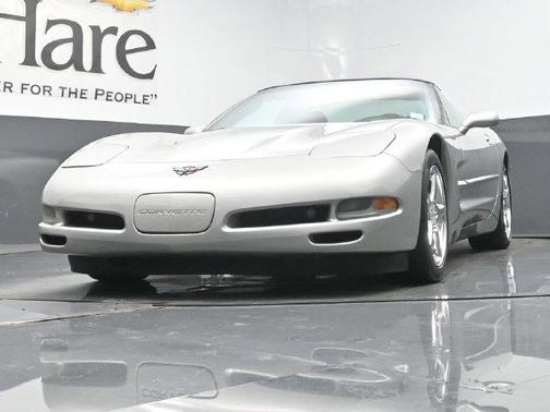 Machine Silver Metallic 2004 Chevrolet Corvette Base