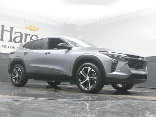 Sterling Gray Metallic 2024 Chevrolet Trax 1RS