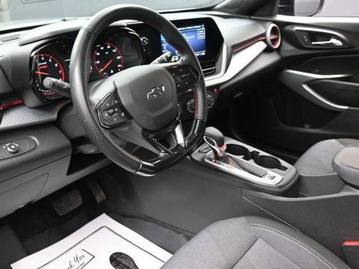 Sterling Gray Metallic 2024 Chevrolet Trax 1RS