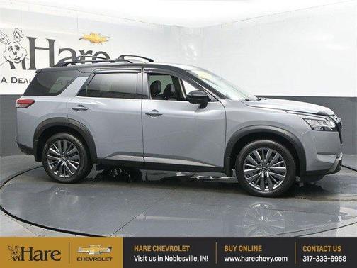 2024 Nissan Pathfinder SL