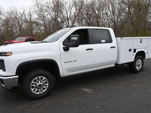 Summit White 2026 Chevrolet Silverado 2500 WT