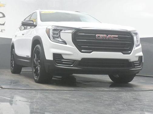Summit White 2023 GMC Terrain SLE