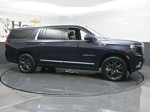 Midnight Blue Metallic 2023 GMC Yukon XL Denali