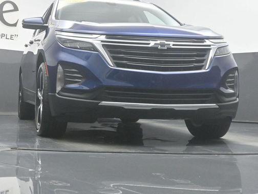 Blue Glow Metallic 2022 Chevrolet Equinox 1LT