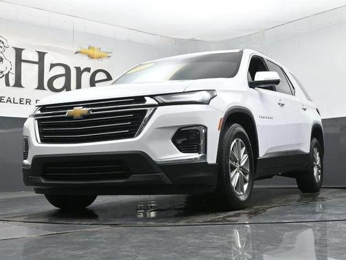 Summit White 2022 Chevrolet Traverse LT Cloth