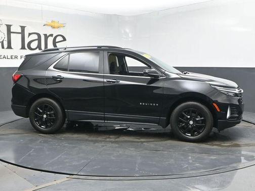 Mosaic Black Metallic 2024 Chevrolet Equinox LT